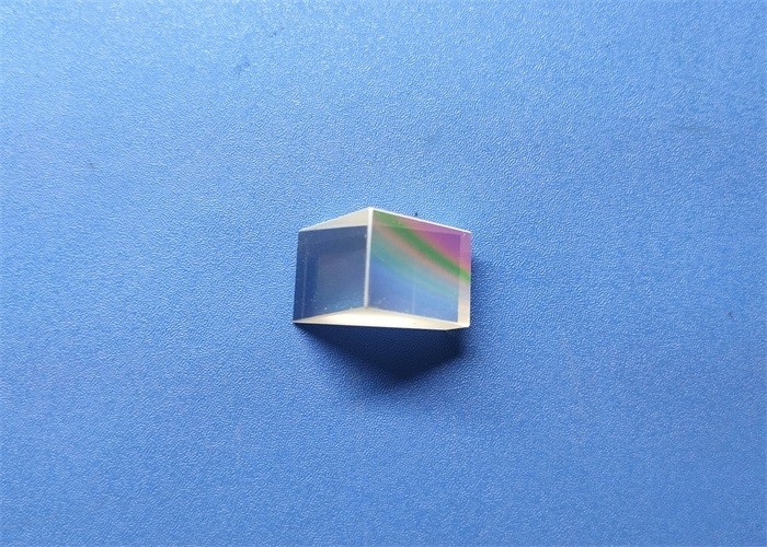 Entwurf/optische Glasprisma-Leiter-Art nach Maß Prisma K9   AL+AF-Beschichtungs-Strahlenteiler-Prisma